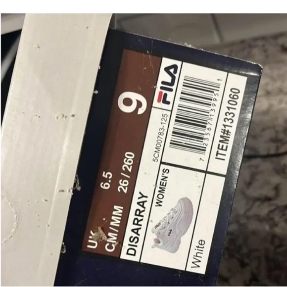 Fila White Athletic Sneakers size 9 Brand New - Picture 4 of 4